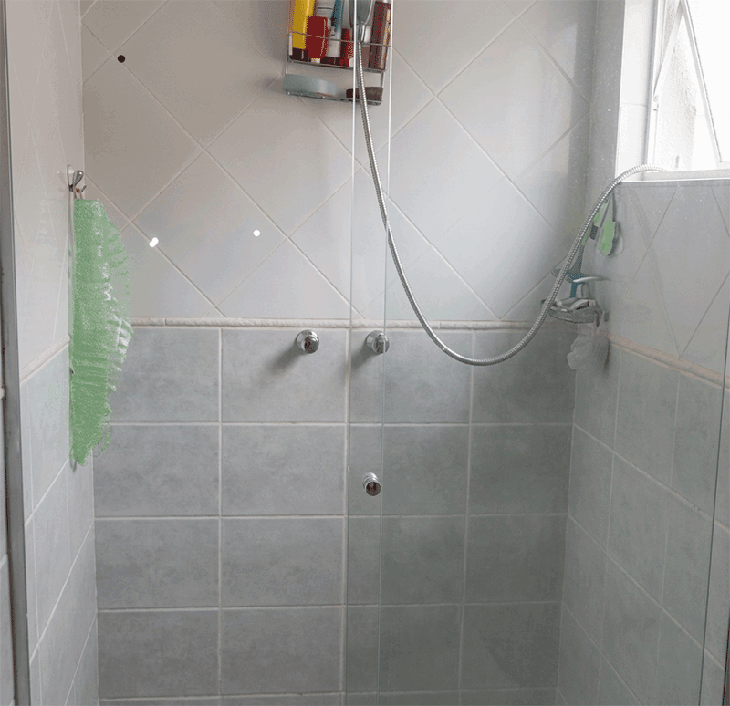 Remoção de obstruções que dificultam o escoamento da água em ralos e sistemas de drenagem de box.